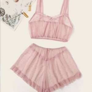 Plus size lingerie set